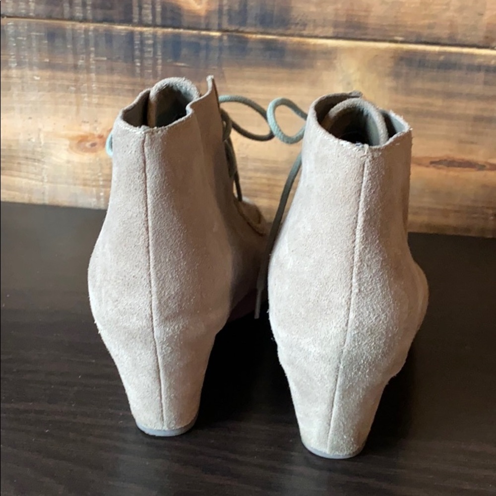 Grey suede booties - Picture 2 of 4